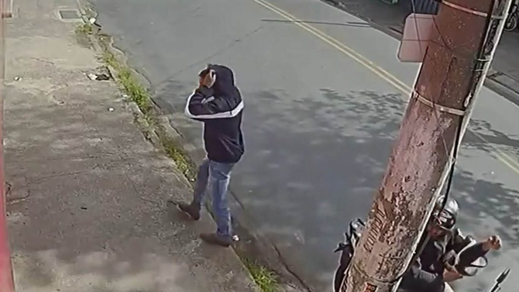 Assalto na av. Waldomiro Lobo