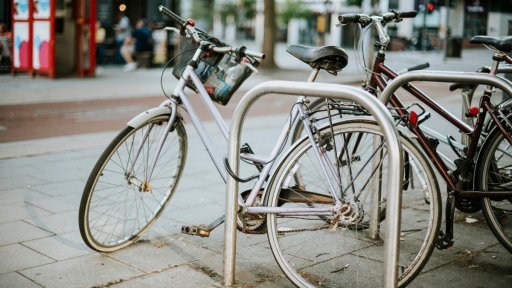 Supermercado não indeniza cliente por bicicleta furtada em Juiz de Fora, MG