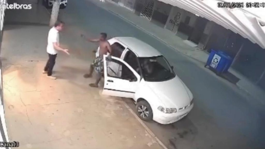 Um homem invadiu um carro e agrediu a motorista em Mutum, na Zona da Mata mineira