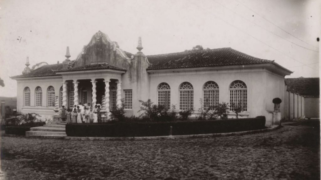 O Ministério Público Federal moveu uma ação contra a Faculdade de Ciências Médicas, por uso de cadáveres do Hospital Colônia de Barbacena.
