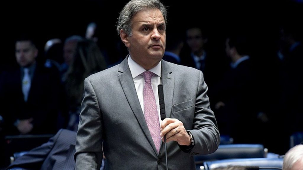 Aécio Neves