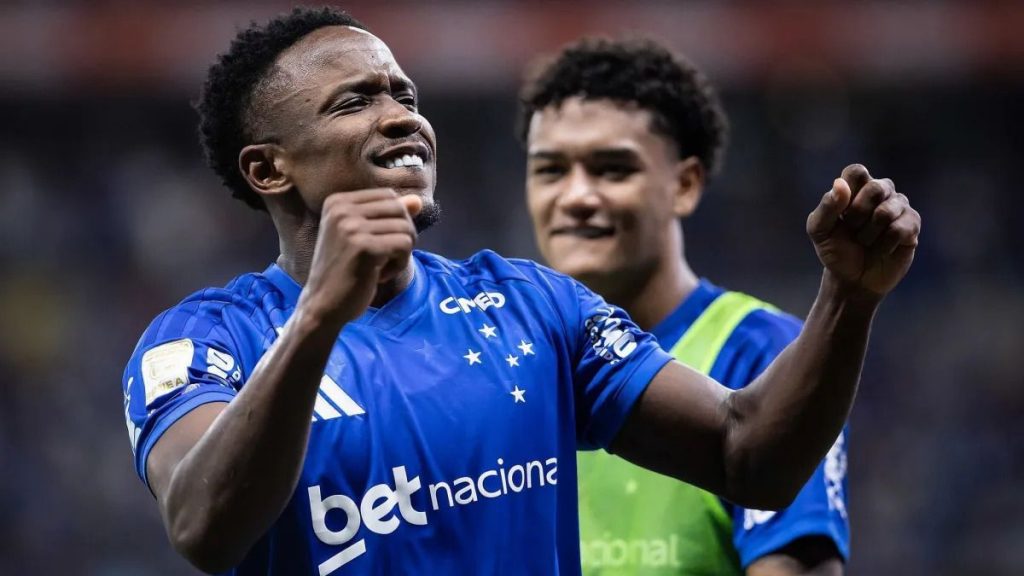 Sinisterra, atacante do Cruzeiro