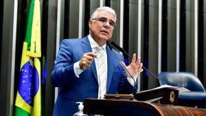 Zema anuncia Girão como vice na chapa pela Presidência da República