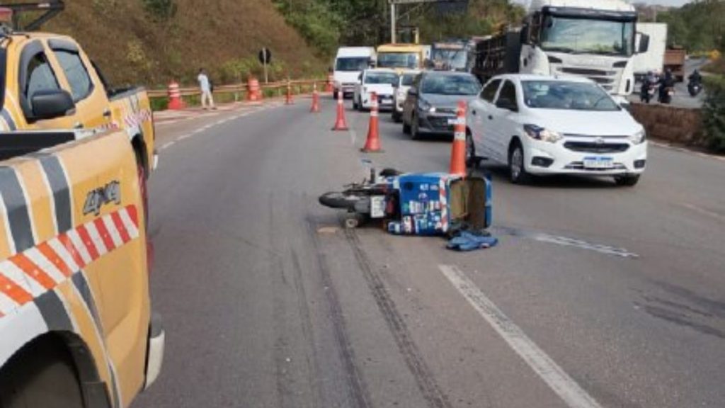 Motociclista morre atropelado no Anel Rodoviário de BH