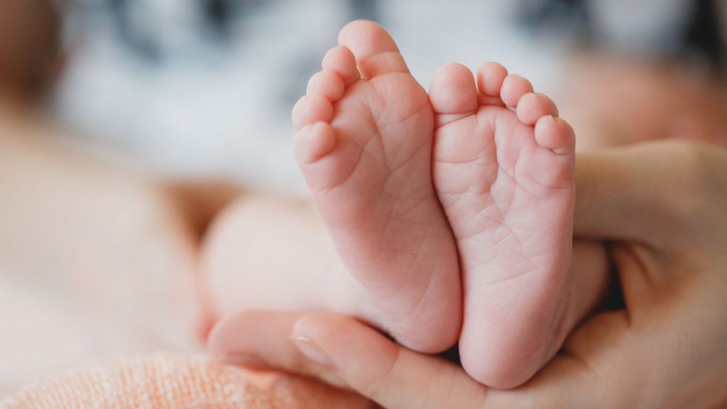Hospital é condenado por falha que deixou bebê cego em MG