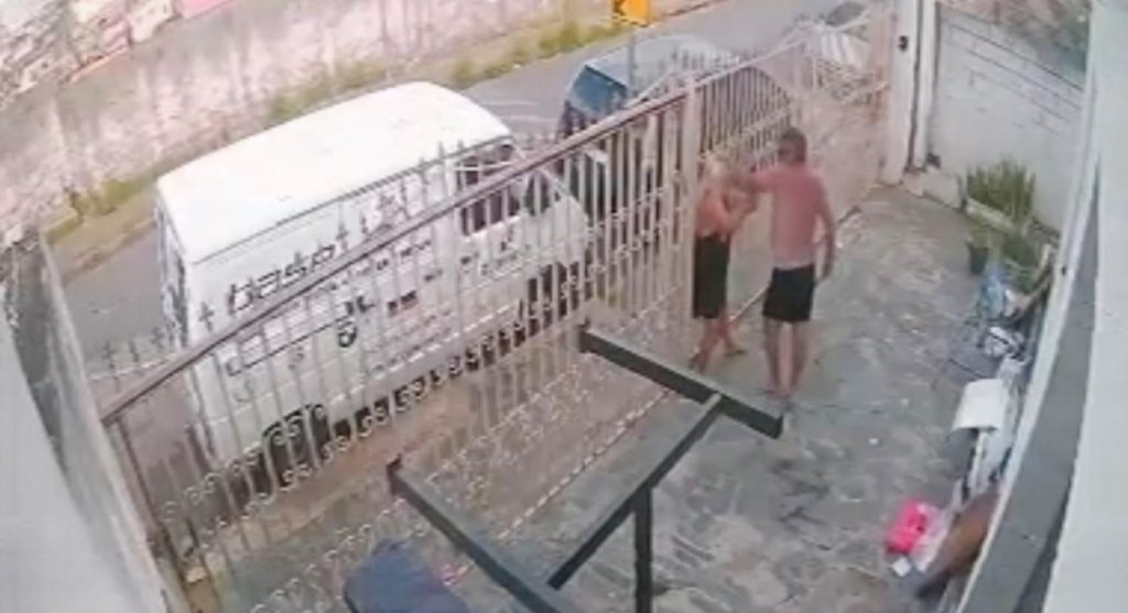 Uma mulher foi agredida com uma barra de ferro pelo marido, em BH