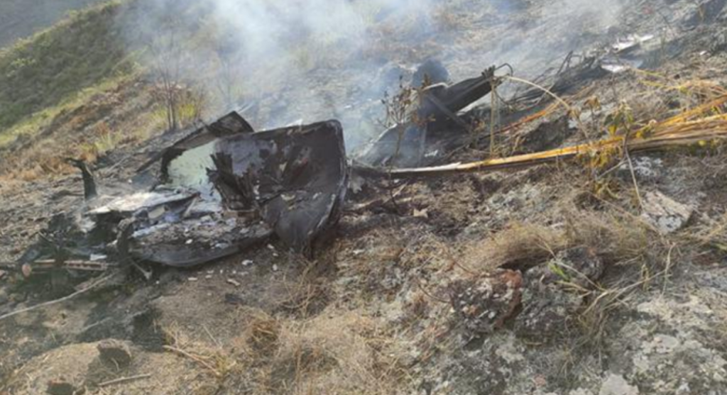 Helicóptero do Corpo de Bombeiros após colisão com a Serra do Amolar, em Ouro Preto