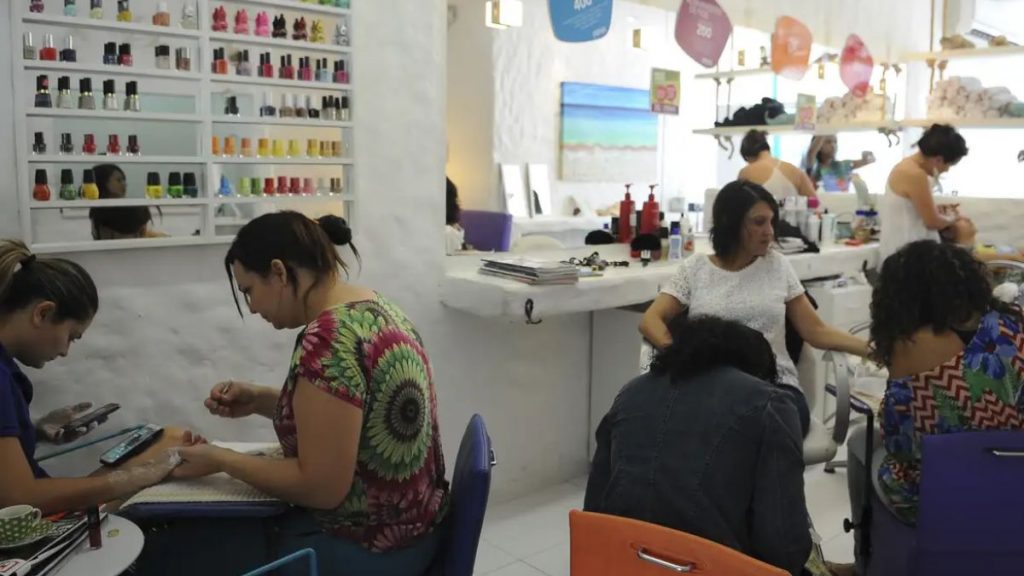 setor de serviços de mg cresce em agosto